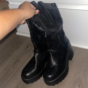 Round toe dolls kill western boots